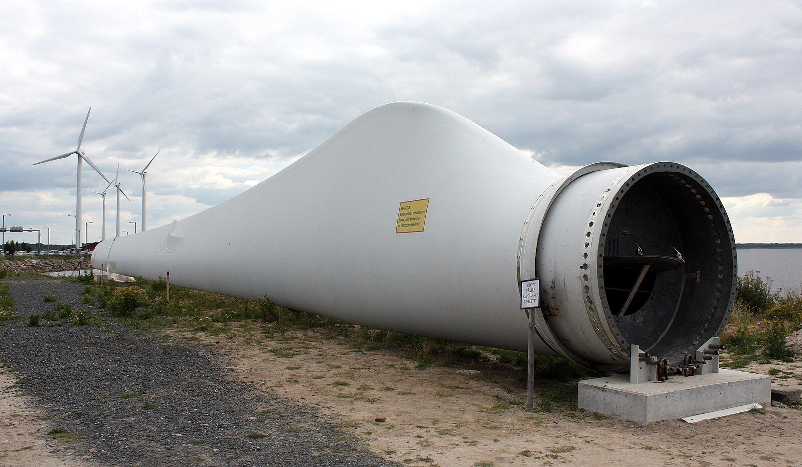 Rotor_Blade_Oulunsalo_20110731