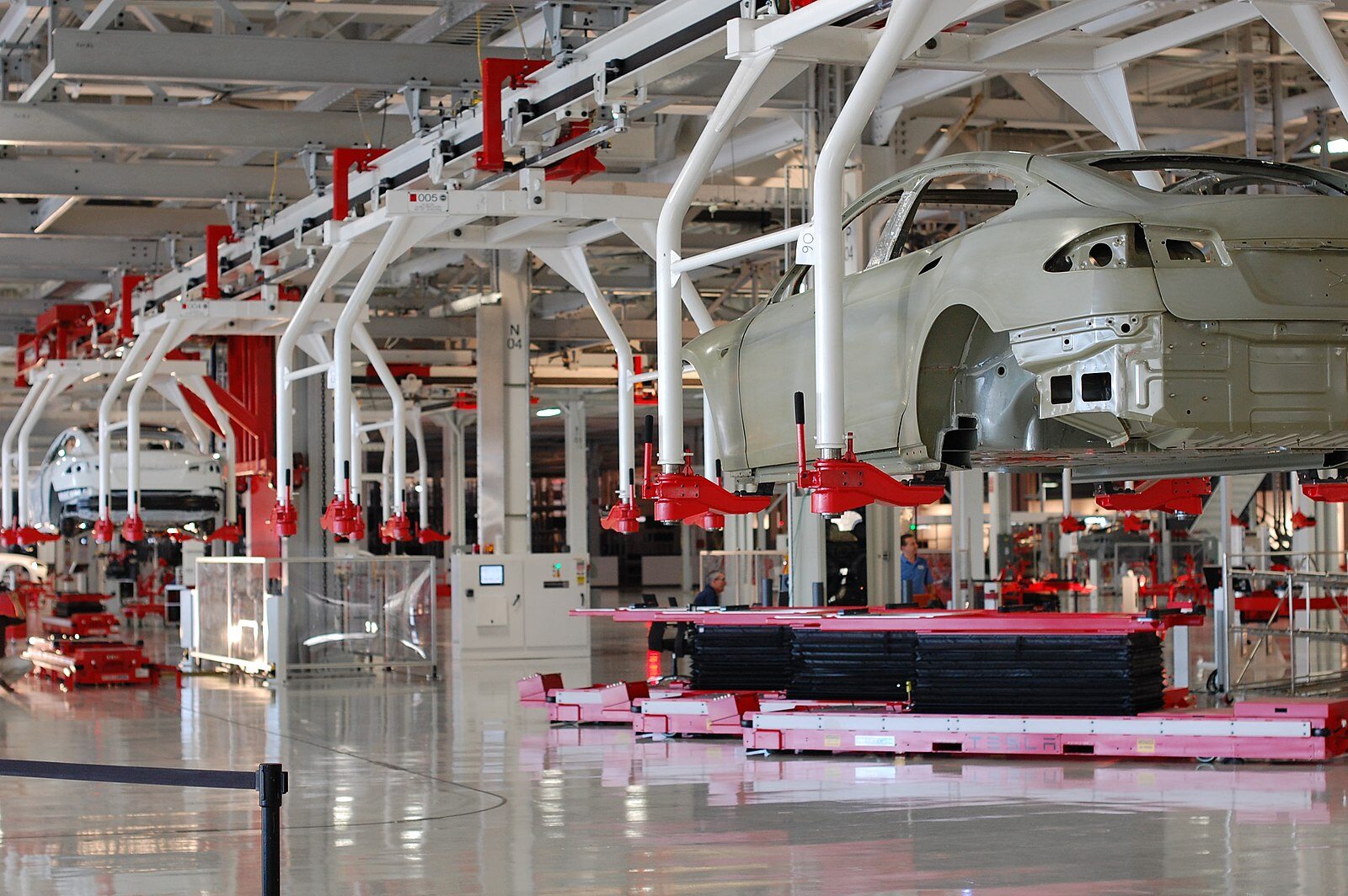 Tesla_Factory,_Fremont_(CA,_USA)_(8763129679)